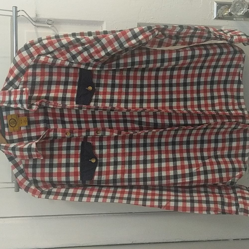 Men's plaid shirt.